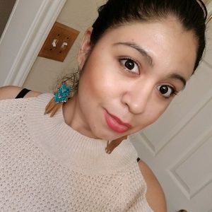 Meet your Posher, Patricia